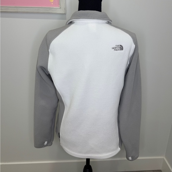 The North Face Flashdry Women’s Fleece Jacket (M) - Picture 4 of 10